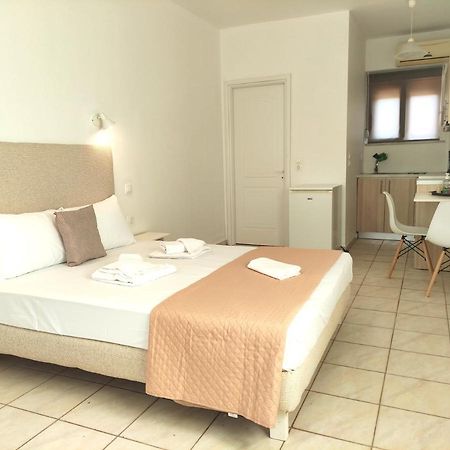 # 6 Giorgos & Chara Apartments Nea Kydonia Eksteriør billede