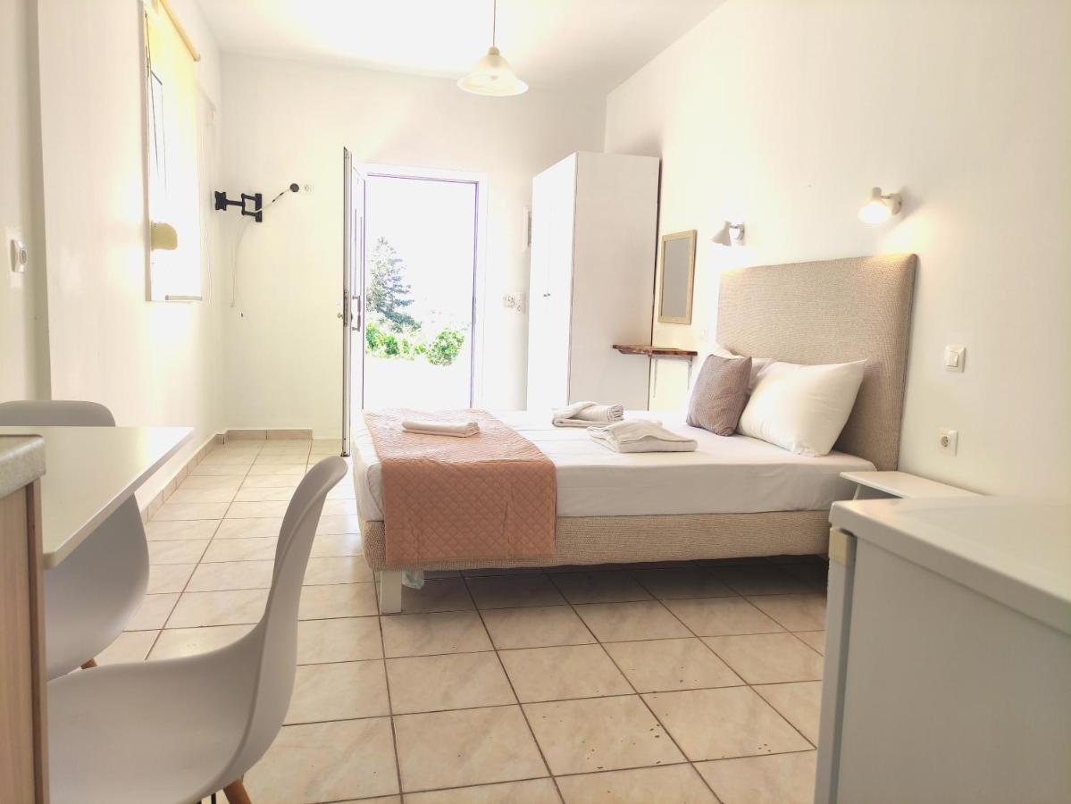 # 6 Giorgos & Chara Apartments Nea Kydonia Eksteriør billede